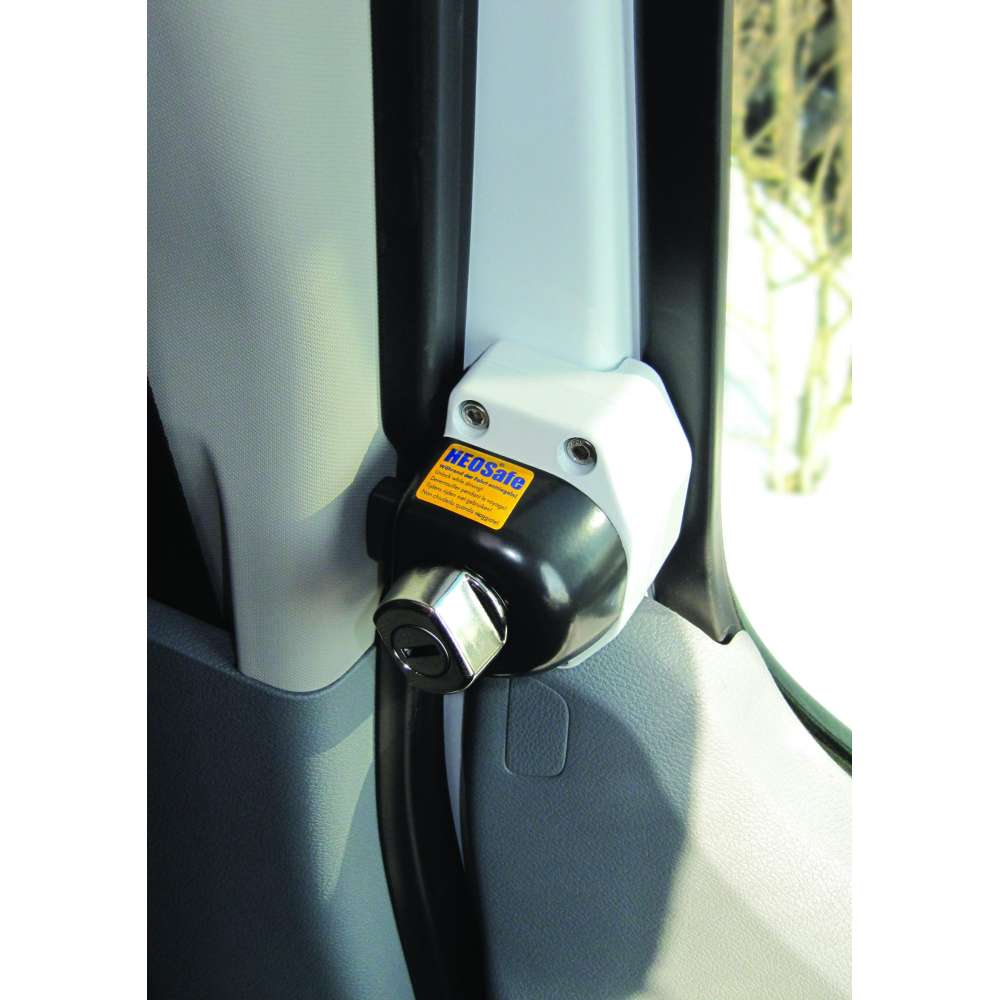 Sécurité porte avant à clé